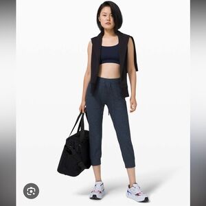 Lululemon Ready To Lulu Crop Jogger | Size 10 | Heathered True Navy